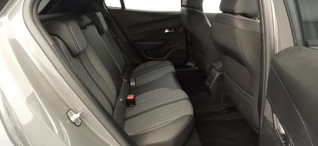 Peugeot 2008 PureTech 100 S&S BVM6 Allure 