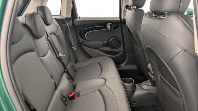 MINI COOPER 136 CH DKG7 ESSENTIAL Hatch 