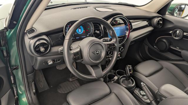 MINI COOPER 136 CH DKG7 ESSENTIAL Hatch 