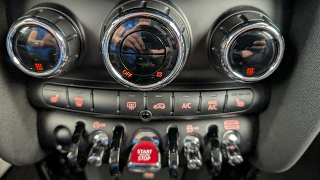 MINI COOPER 136 CH DKG7 ESSENTIAL Hatch 