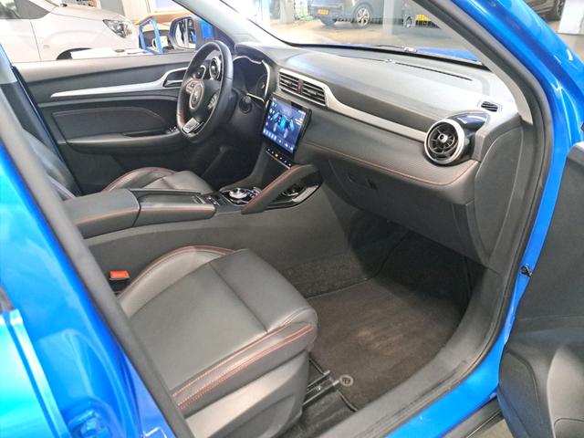 MG ZS Luxury 