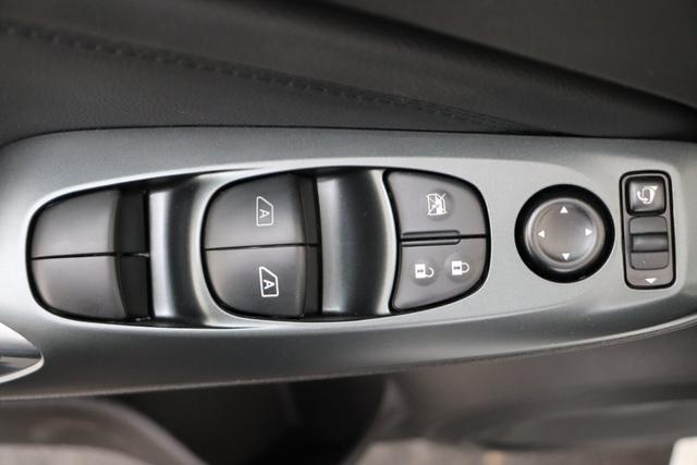 Nissan Juke N-Connecta + Winter Pack Navigation 