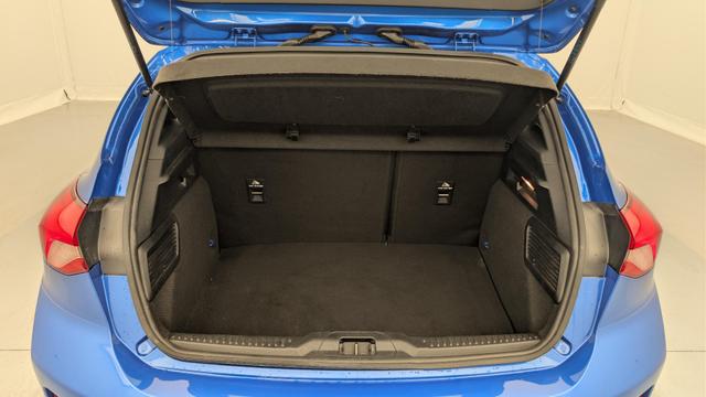 Ford Focus 1.0 EcoBoost 155 S&S mHEV ST Line 