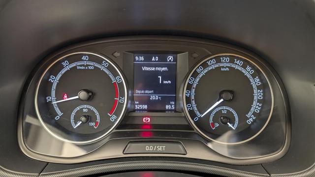 Skoda Fabia 1.0 MPI 60 CH BVM5 BUSINESS 