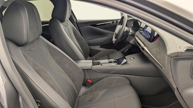 DS Automobiles 4 PureTech 130 EAT8 Etoile - Alcantara 