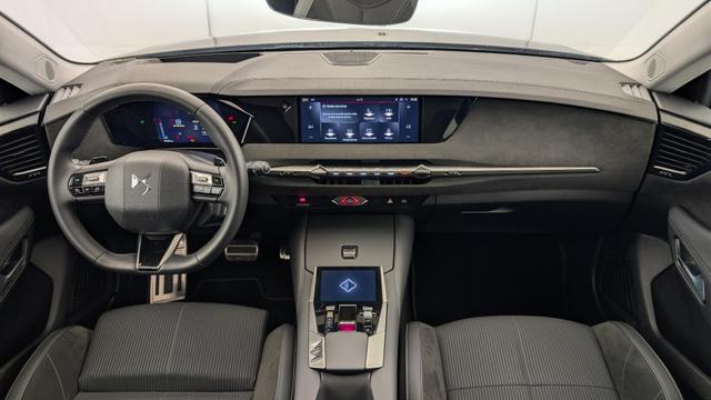 DS Automobiles 4 PureTech 130 EAT8 Etoile - Alcantara 