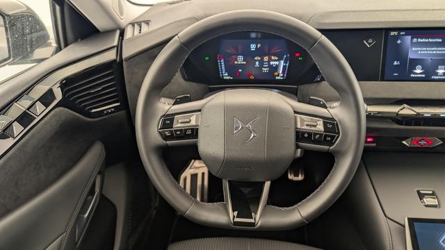 DS Automobiles 4 PureTech 130 EAT8 Etoile - Alcantara 