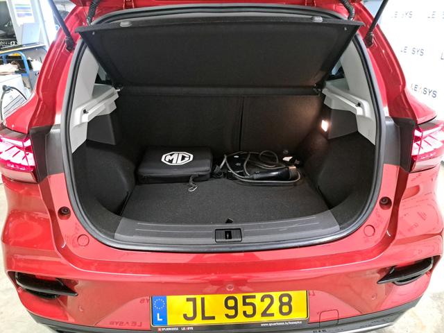 MG ZS Luxury 