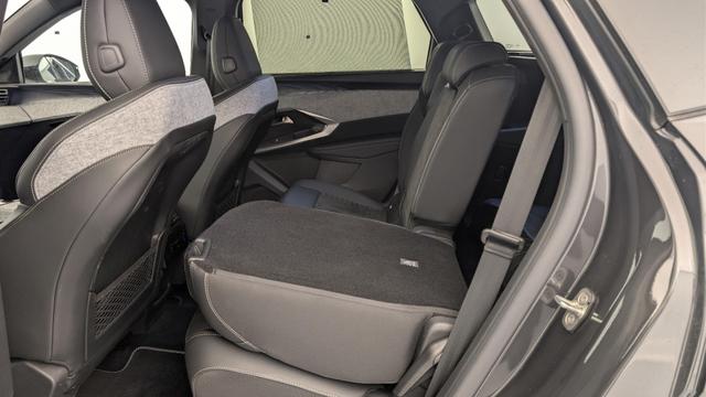 Peugeot 5008 HYBRID 145CH E-DCS6 GT 