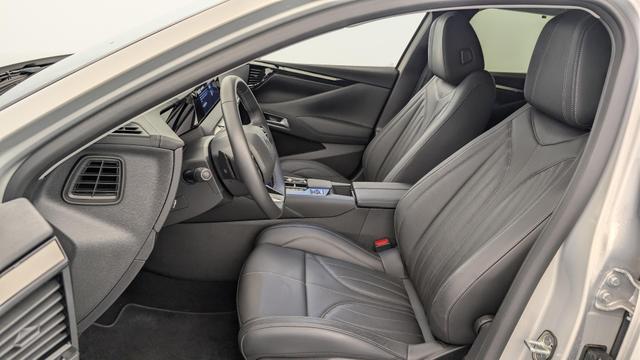 DS Automobiles 4 PureTech 130 EAT8 Rivoli 