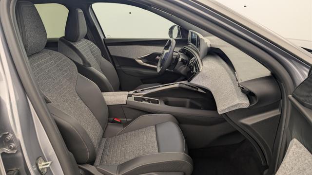 Peugeot 3008 Hybrid 145 e-DCS6 Allure 