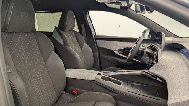 Peugeot 5008 HYBRID 145CH E-DCS6 GT 