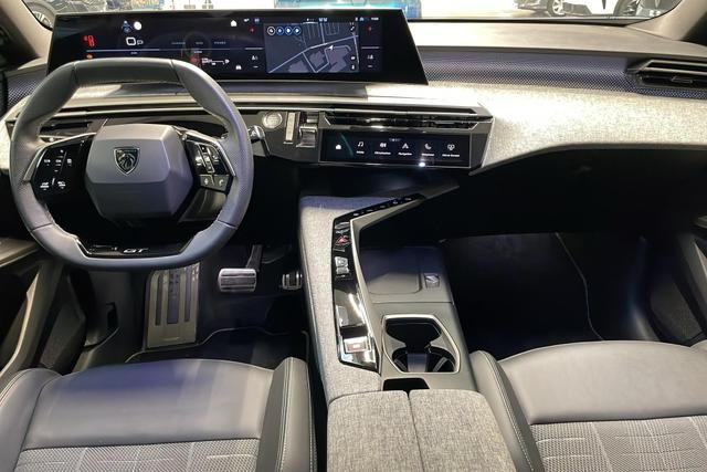 Peugeot 3008 Hybrid 145 e-DCS6 GT 