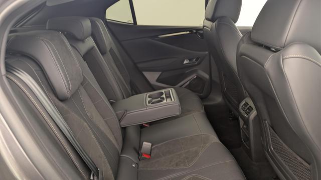 DS Automobiles 4 Hybride 145 e-DCT6 Etoile - Alcantara 