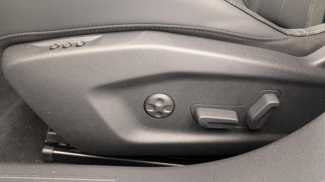 DS Automobiles 4 Hybride 145 e-DCT6 Etoile - Alcantara 