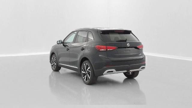 MG ZS Luxury 