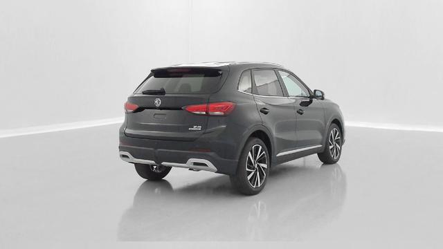 MG ZS Luxury 