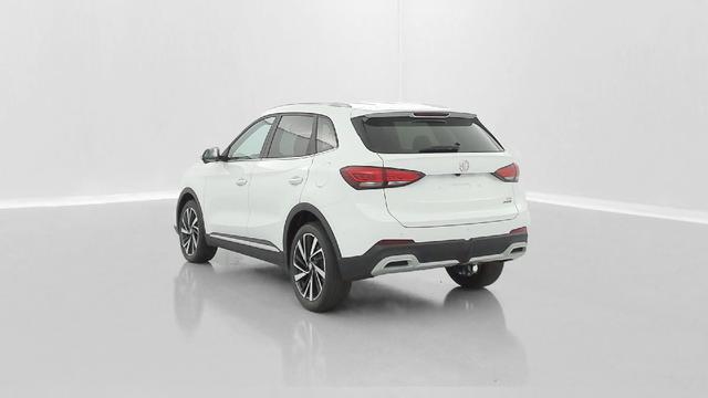 MG ZS Luxury 