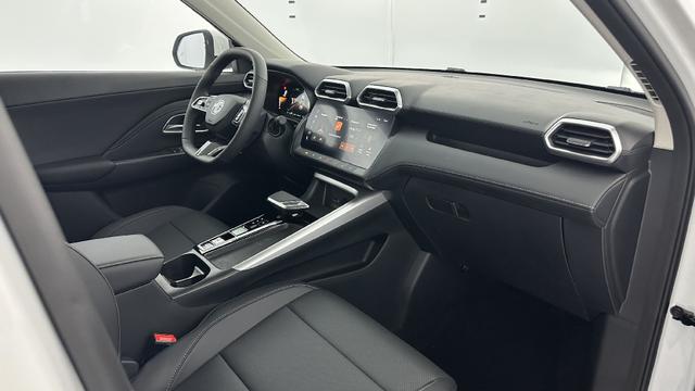 MG ZS Luxury 