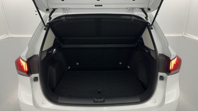 MG ZS Luxury 