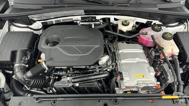 MG ZS Luxury 