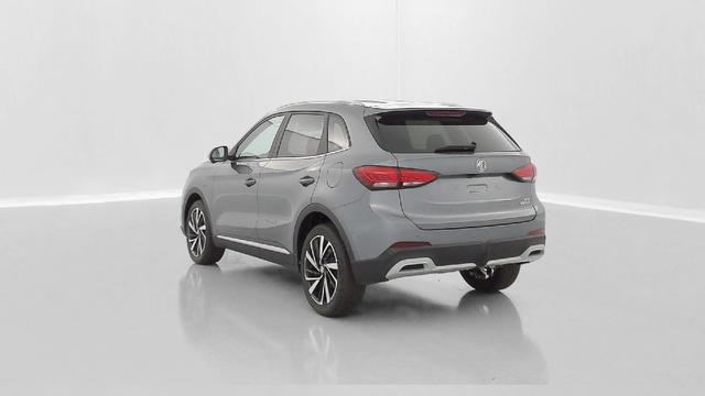 MG ZS Luxury 