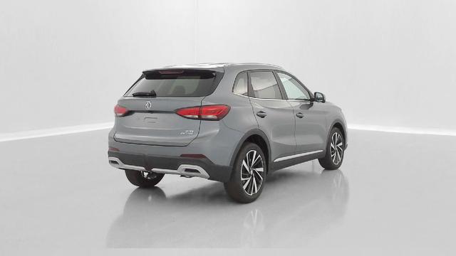 MG ZS Luxury 