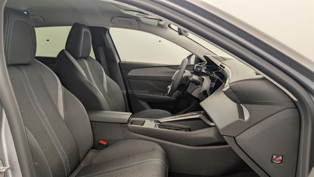 Peugeot 308 Hybrid 145 e-DCS6 Allure 