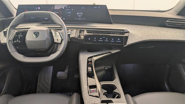 Peugeot 5008 HYBRID 145 CH E-DCS6 ALLURE 