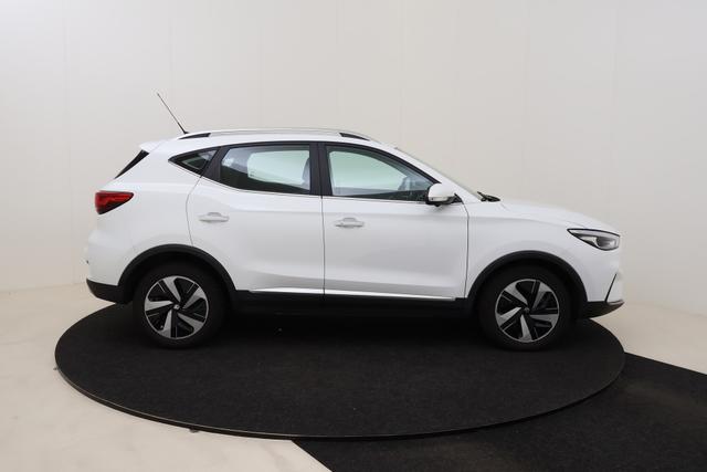 MG ZS Luxury 