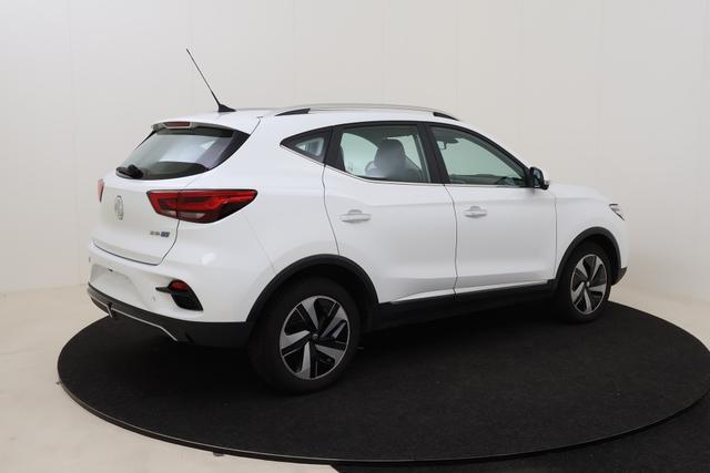 MG ZS Luxury 