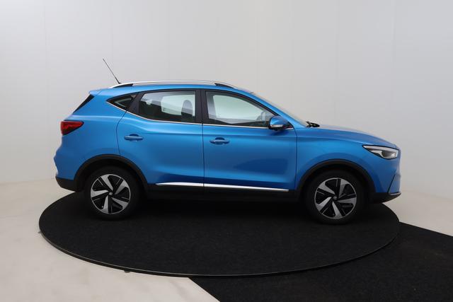 MG ZS Luxury 