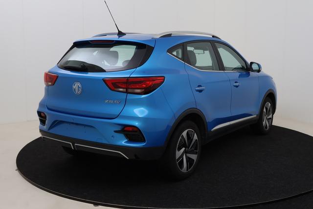 MG ZS Luxury 
