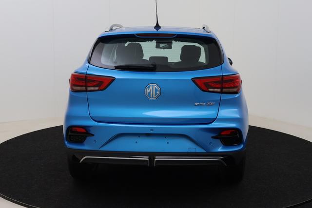 MG ZS Luxury 