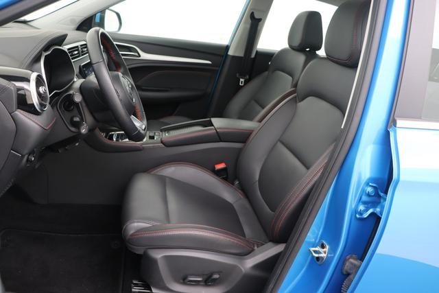 MG ZS Luxury 