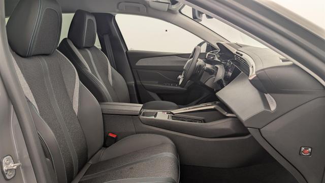 Peugeot 408 Hybrid 145 e-DCS6 Allure 