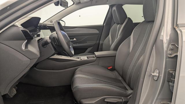 Peugeot 408 Hybrid 145 e-DCS6 Allure 