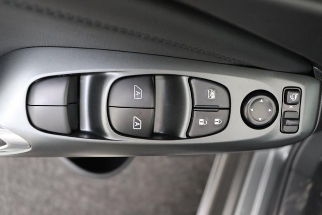 Nissan Juke N-Connecta + Winter Pack Navigation 