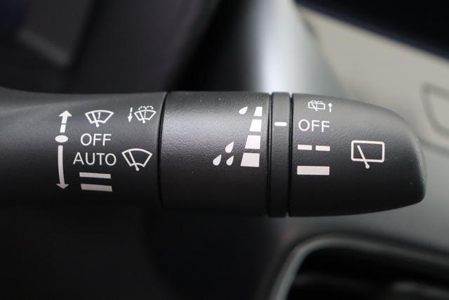 Nissan Juke N-Connecta + Winter Pack Navigation 