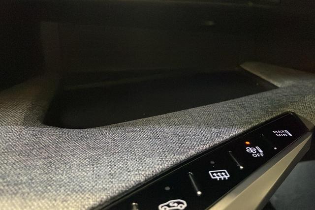 Peugeot 3008 Hybrid 145 e-DCS6 Allure 