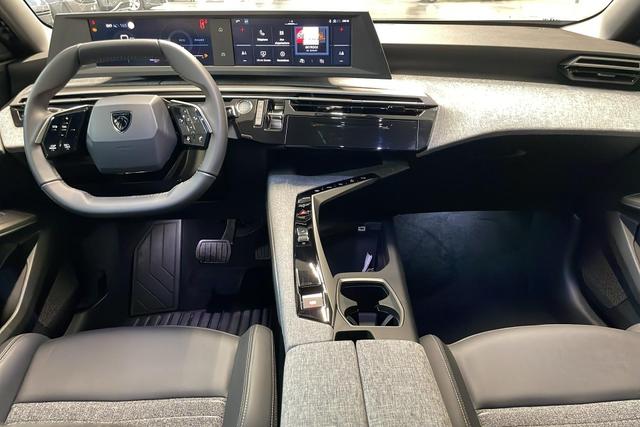 Peugeot 3008 Hybrid 145 e-DCS6 Allure 