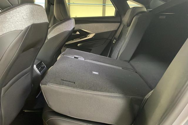 Peugeot 3008 Hybrid 145 e-DCS6 Allure 