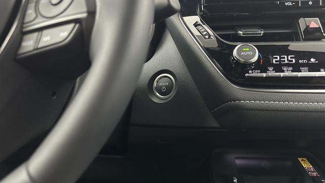 Toyota Corolla Touring Sports Design 