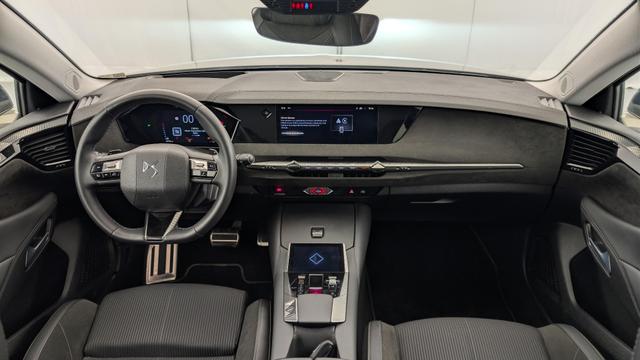 DS Automobiles 4 BlueHDi 130 EAT8 Etoile - Alcantara 