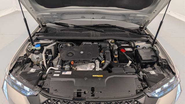 DS Automobiles 4 BlueHDi 130 EAT8 Etoile - Alcantara 