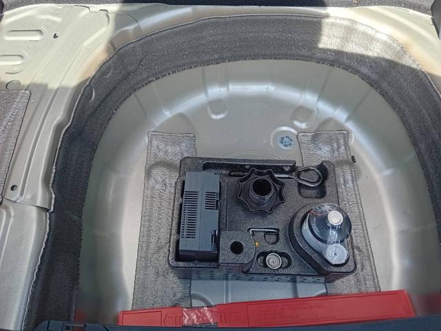 Volkswagen T-Cross Life Plus 