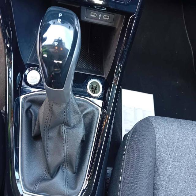 Volkswagen T-Cross Life Plus 