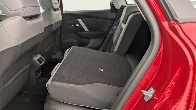 Citro&euml;n C4 Hybride 145 ch e-DCS6 Business 
