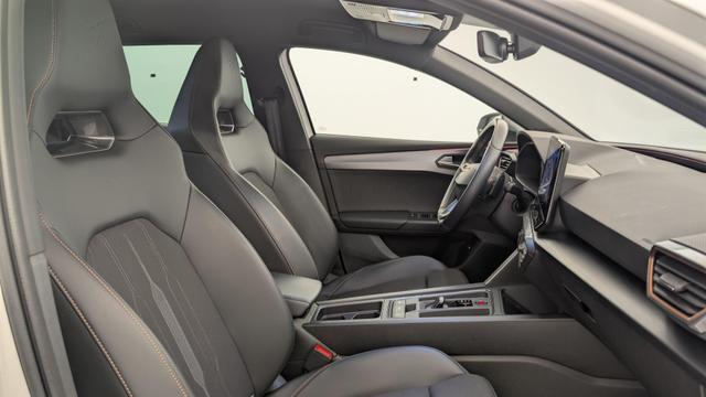 Cupra Leon Sportstourer 1.4 e-HYBRID 204 ch DSG6 V 