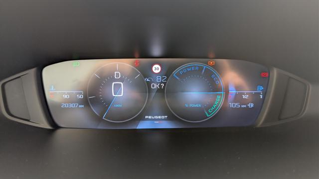 Peugeot 408 Hybrid 145 e-DCS6 Allure 